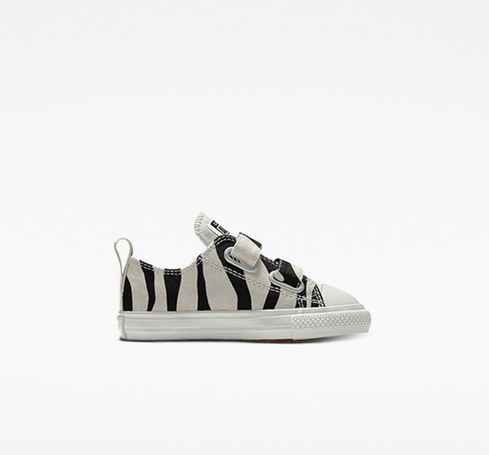 Converse Custom Chuck Taylor All Star Easy On By You Toddler Låga Pojke Svarta Vita | 832416QGB